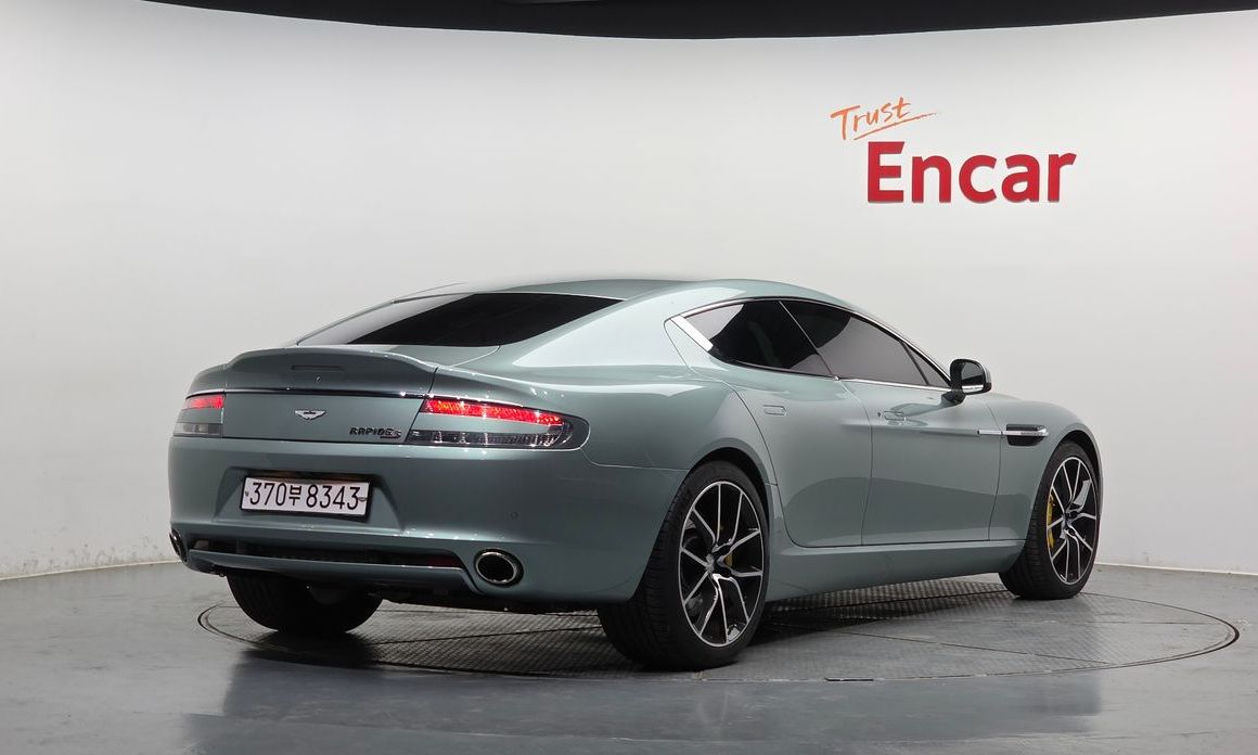 Astonmartin Rapide 2017