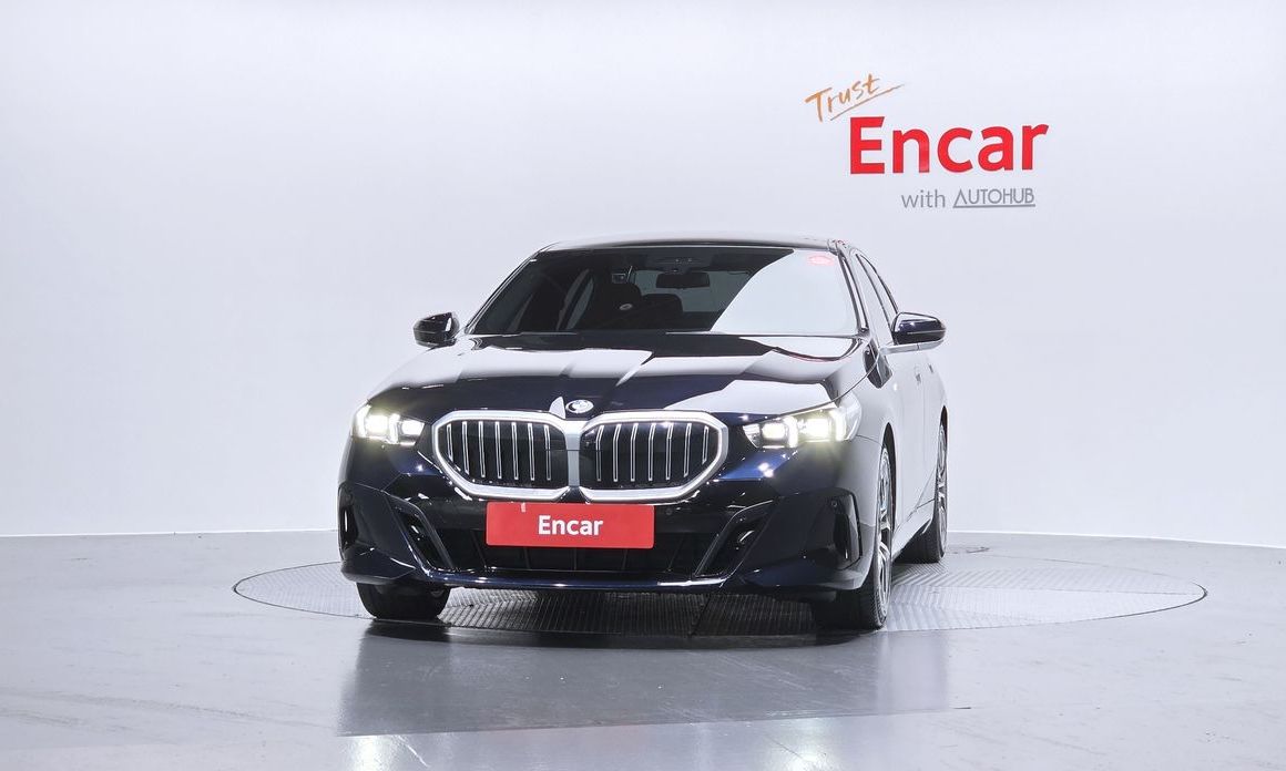 BMW 5-Series 2024