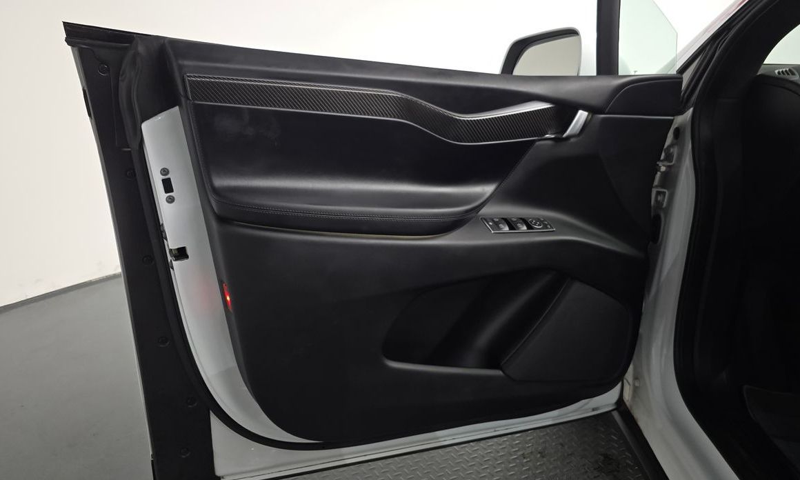Tesla Model X 2018