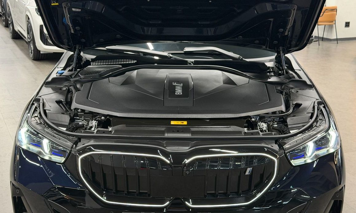 BMW i5 2024