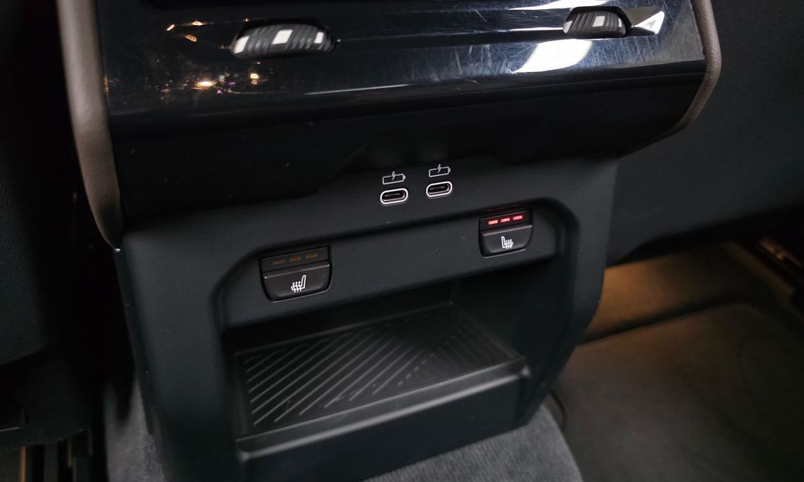 BMW 5-Series 2024