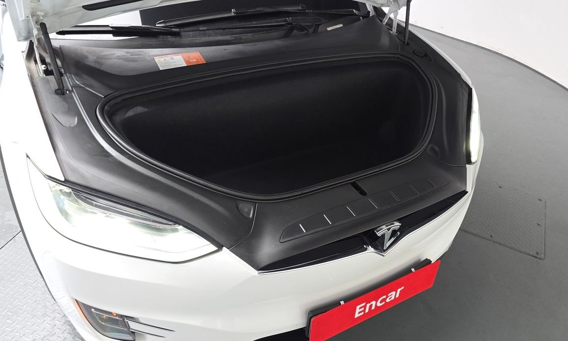 Tesla Model X 2018