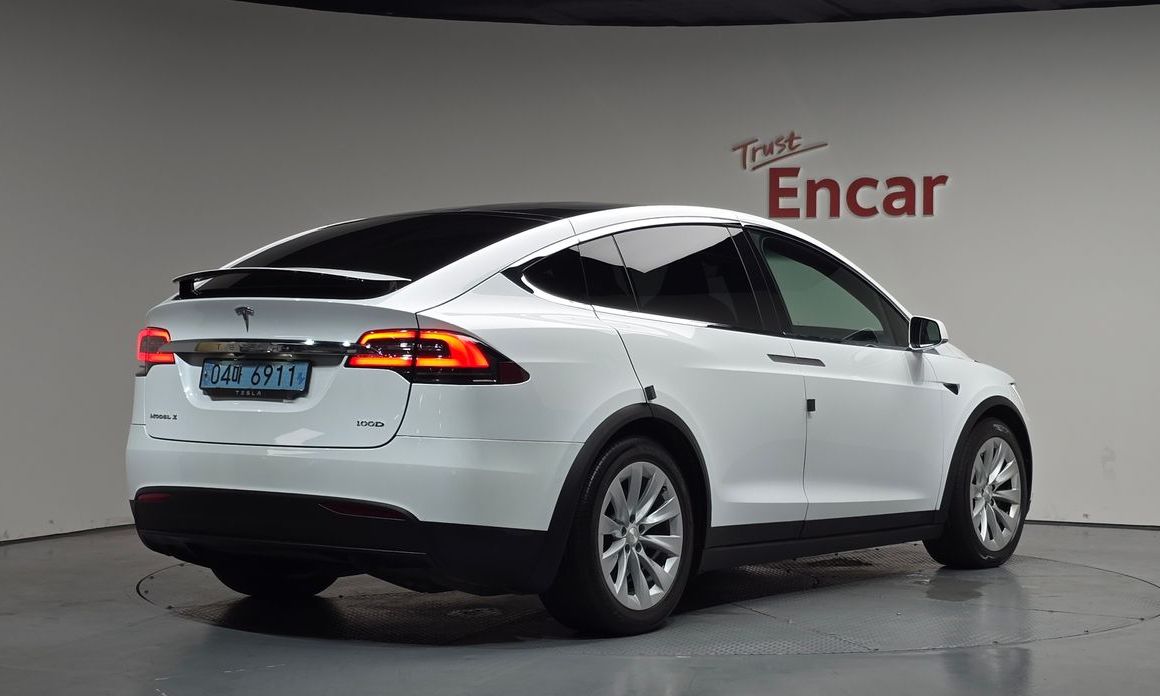 Tesla Model X 2018
