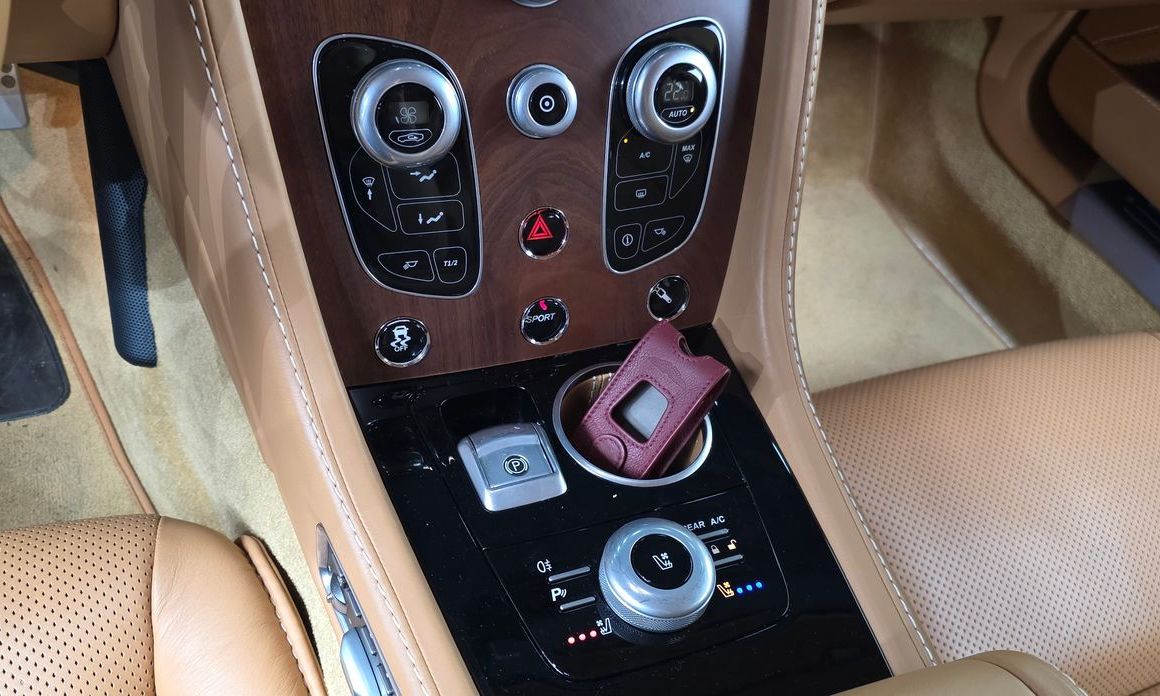 Astonmartin Rapide 2017