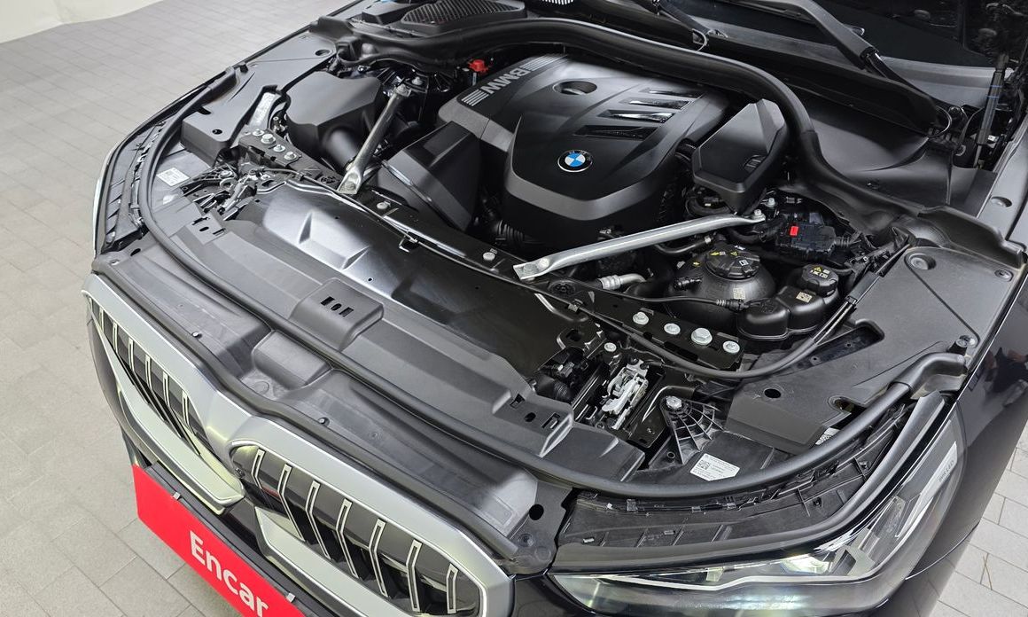 BMW 5-Series 2024