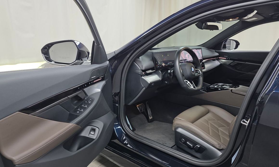 BMW 5-Series 2024