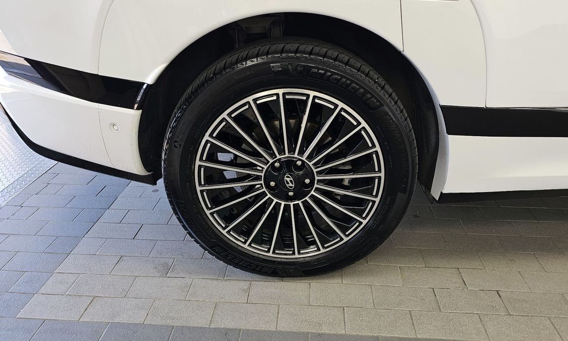 Hyundai Ioniq9 2025