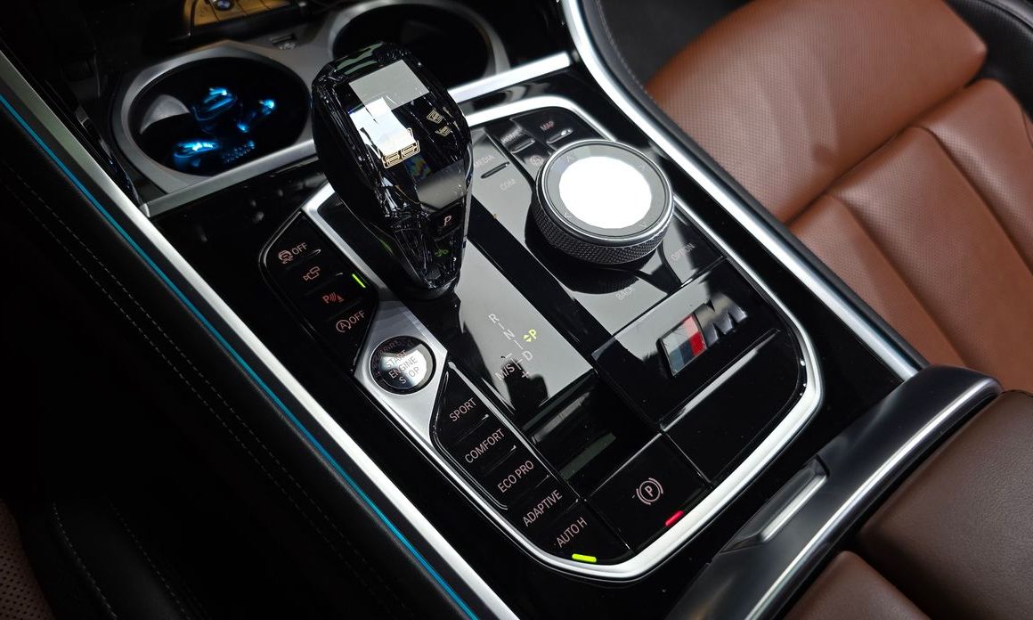 BMW 8-Series 2023