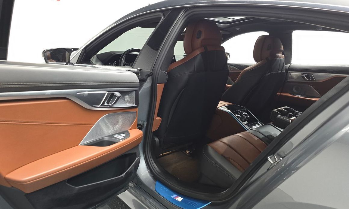 BMW 8-Series 2023