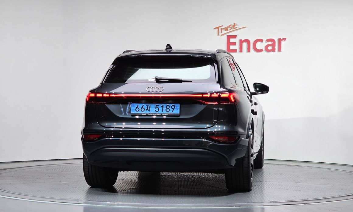 Audi Q6 e-tron 2025