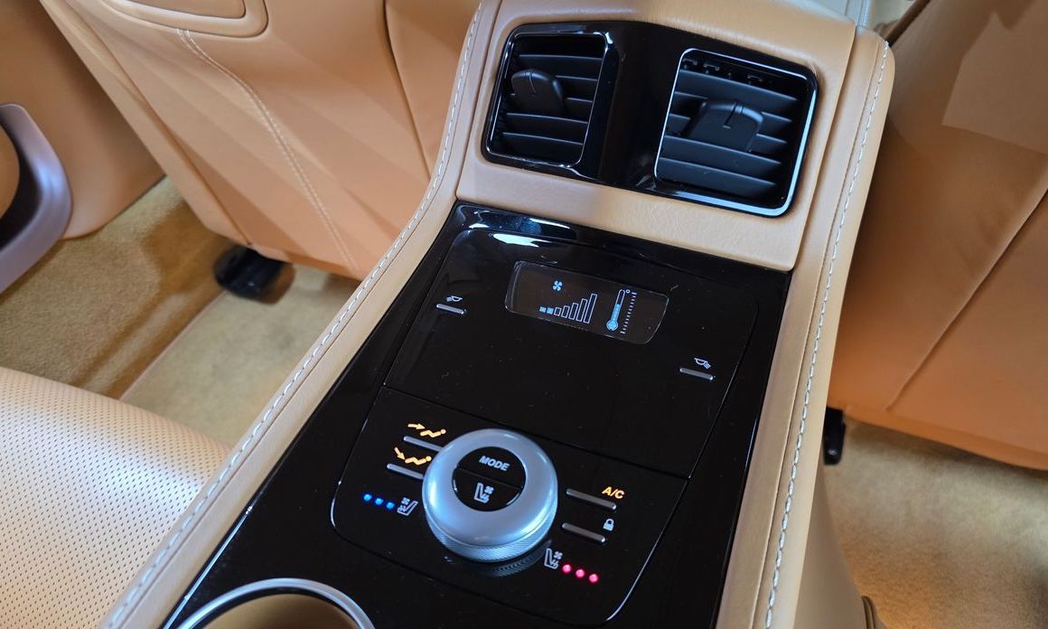 Astonmartin Rapide 2017