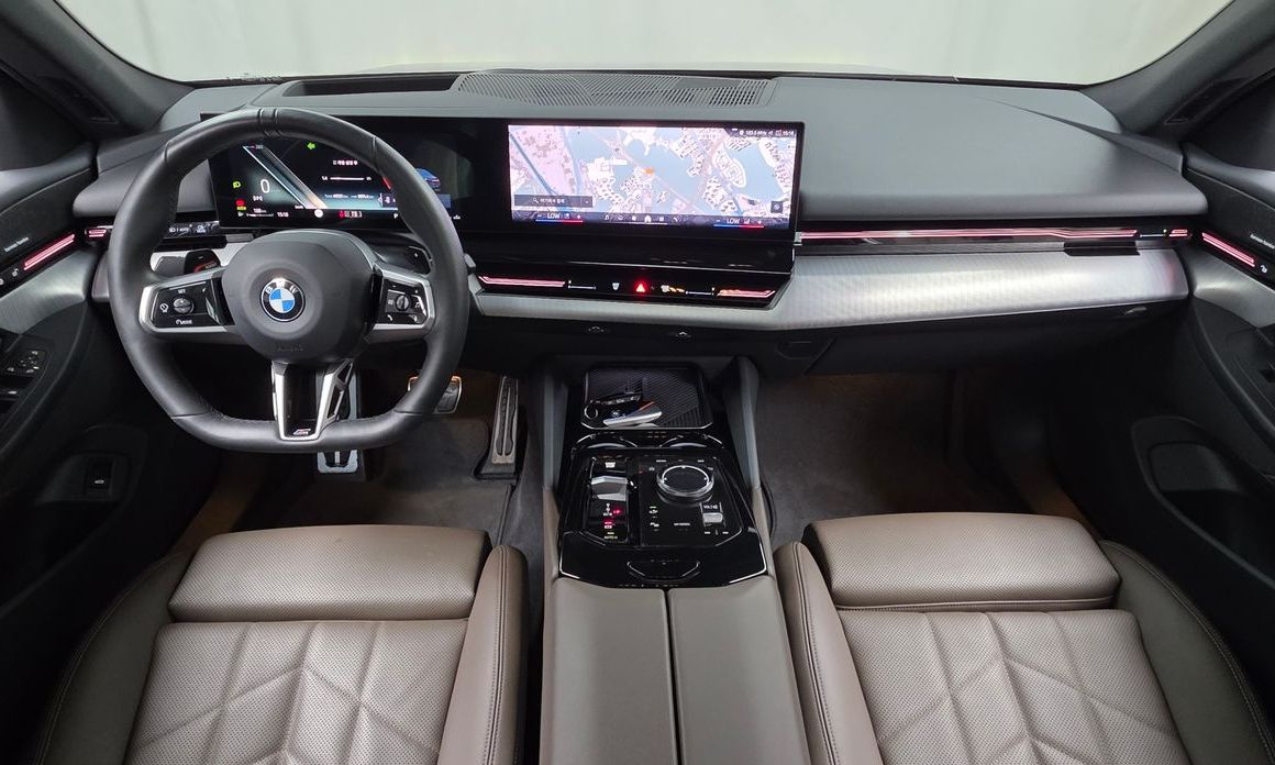 BMW 5-Series 2024