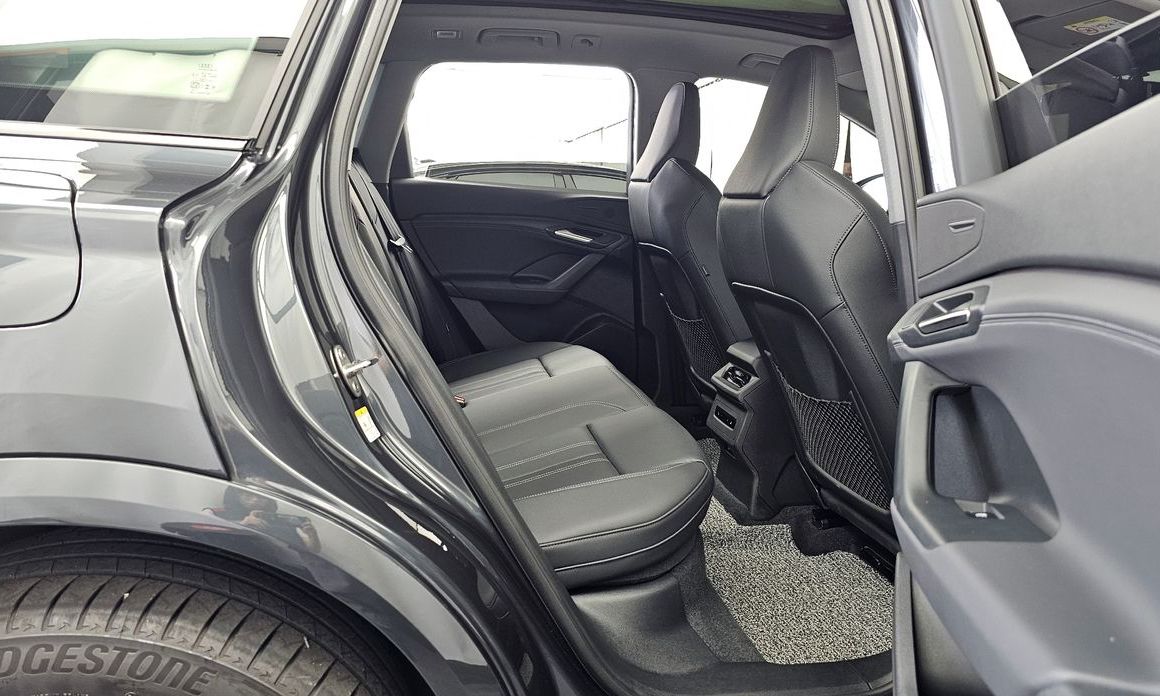 Audi Q6 e-tron 2025