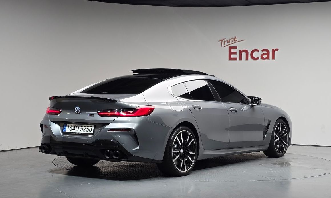 BMW 8-Series 2023