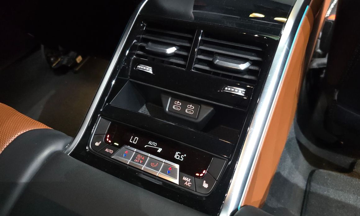 BMW 8-Series 2023