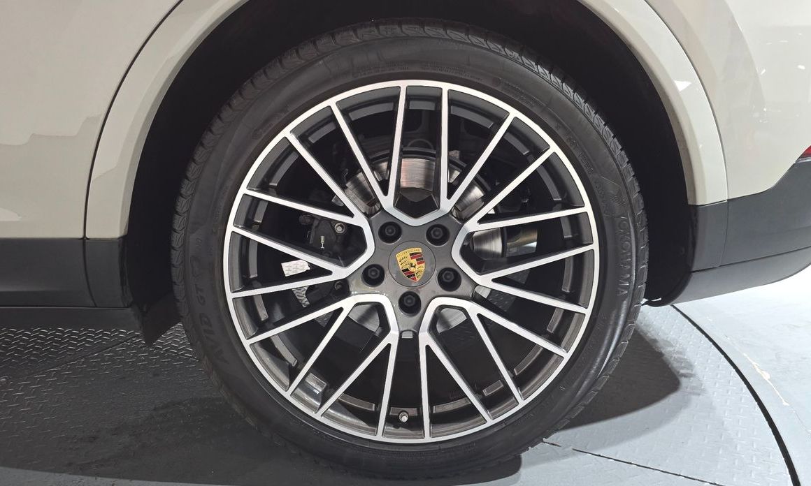 Porsche Cayenne 2021