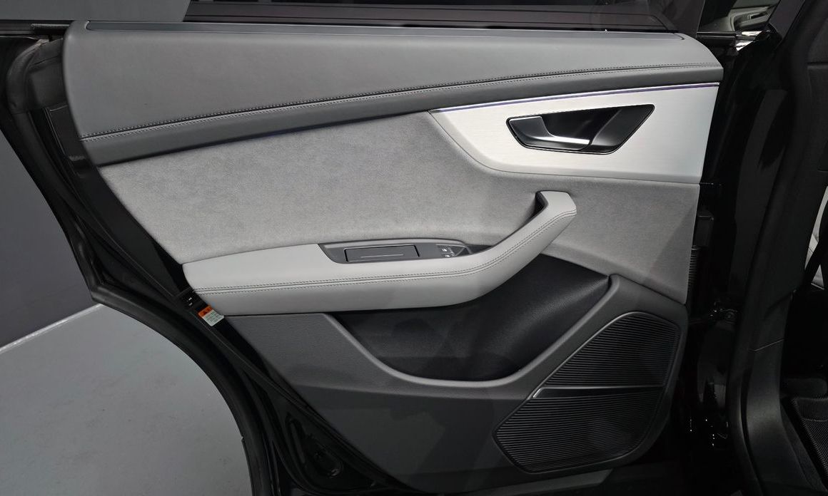 Audi Q8 2023