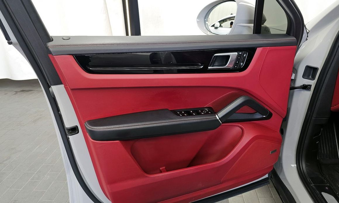 Porsche Cayenne 2023