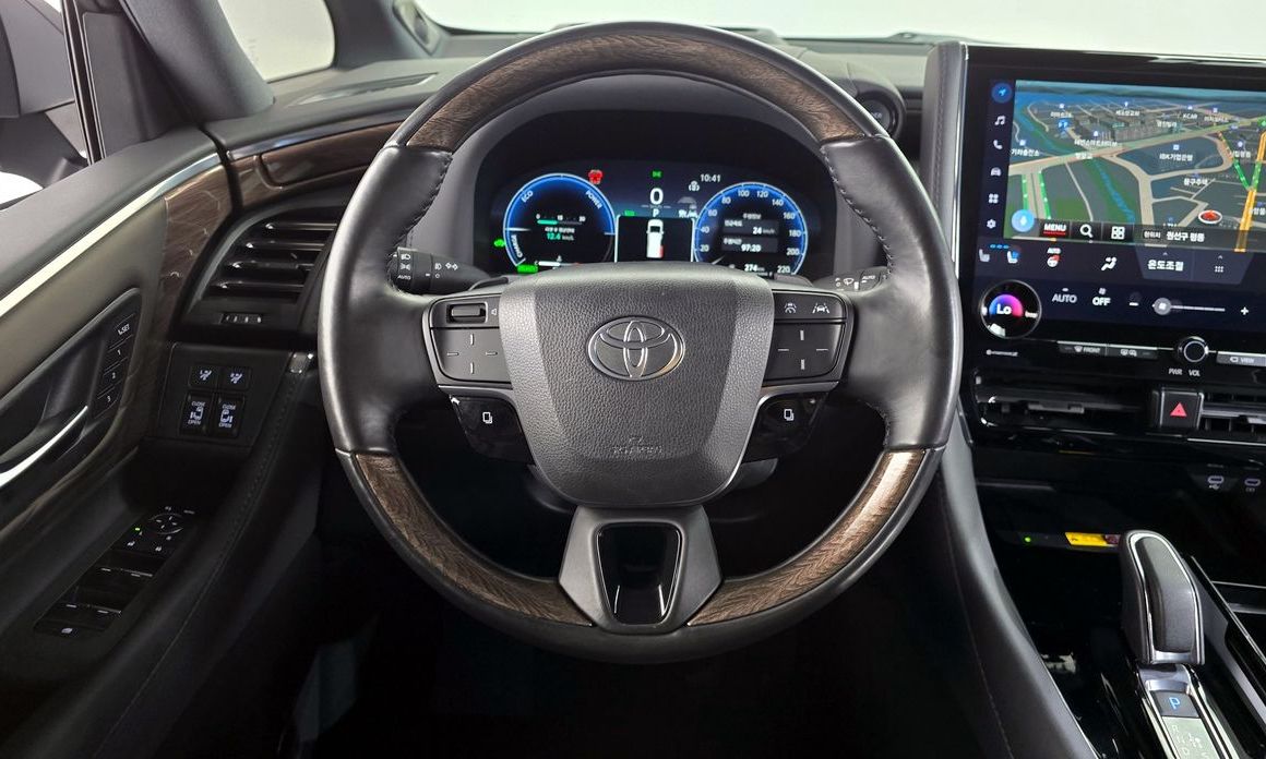 Toyota Alphard 2024
