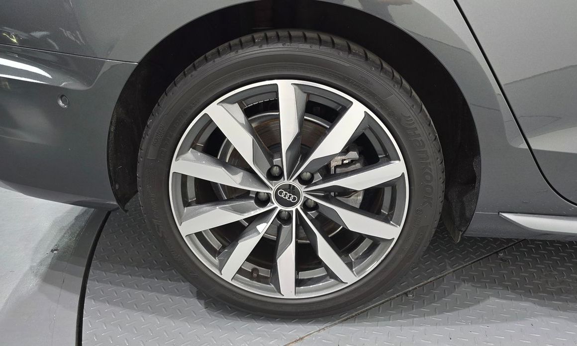 Audi A4 2023