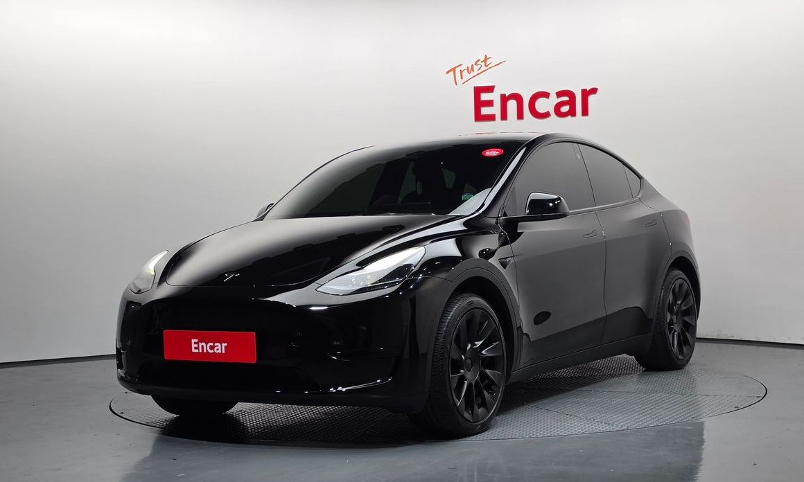 Tesla Model Y 2024