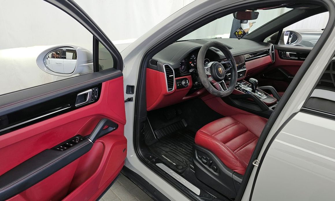 Porsche Cayenne 2023