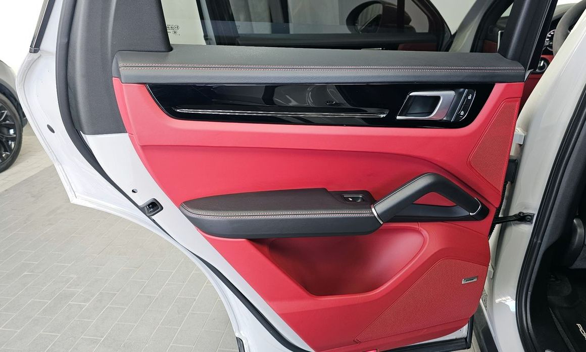 Porsche Cayenne 2023