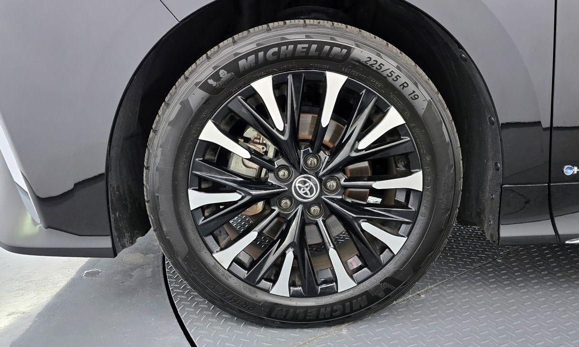 Toyota Alphard 2024