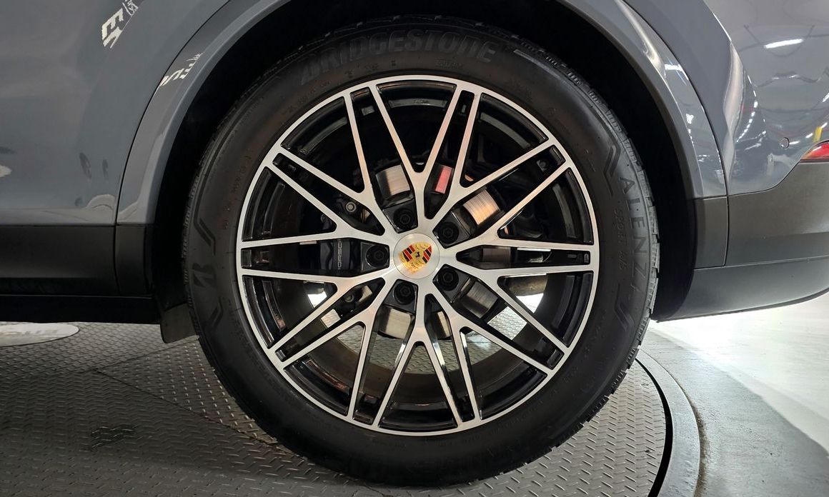 Porsche Cayenne 2024