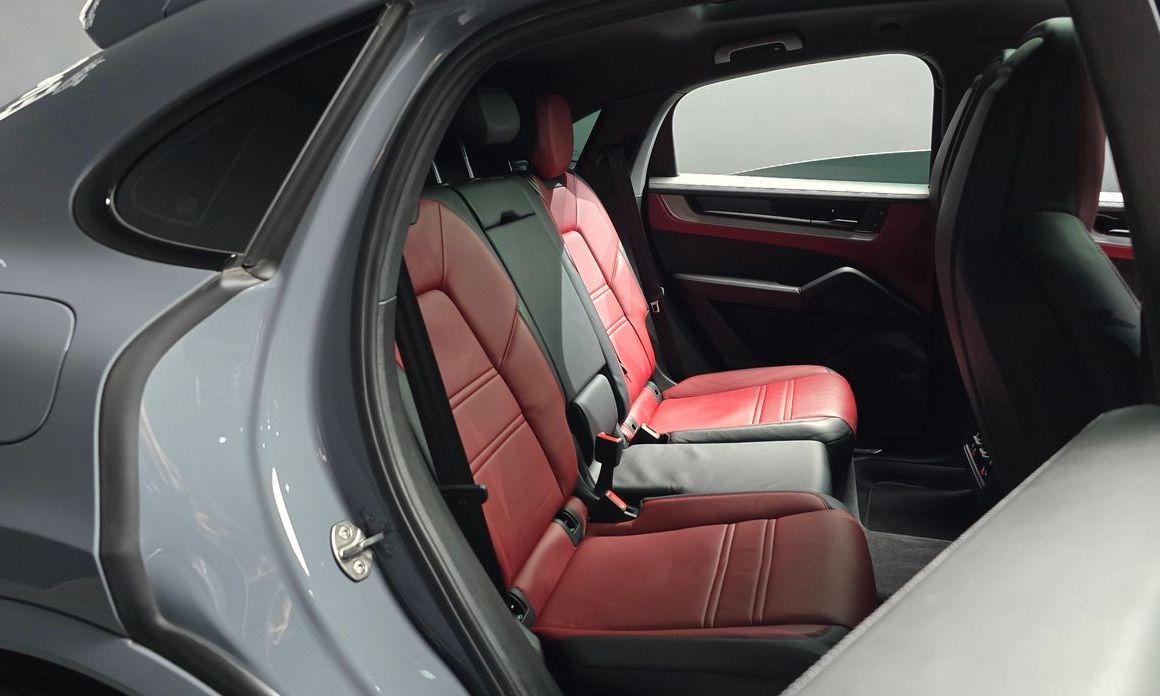 Porsche Cayenne 2024