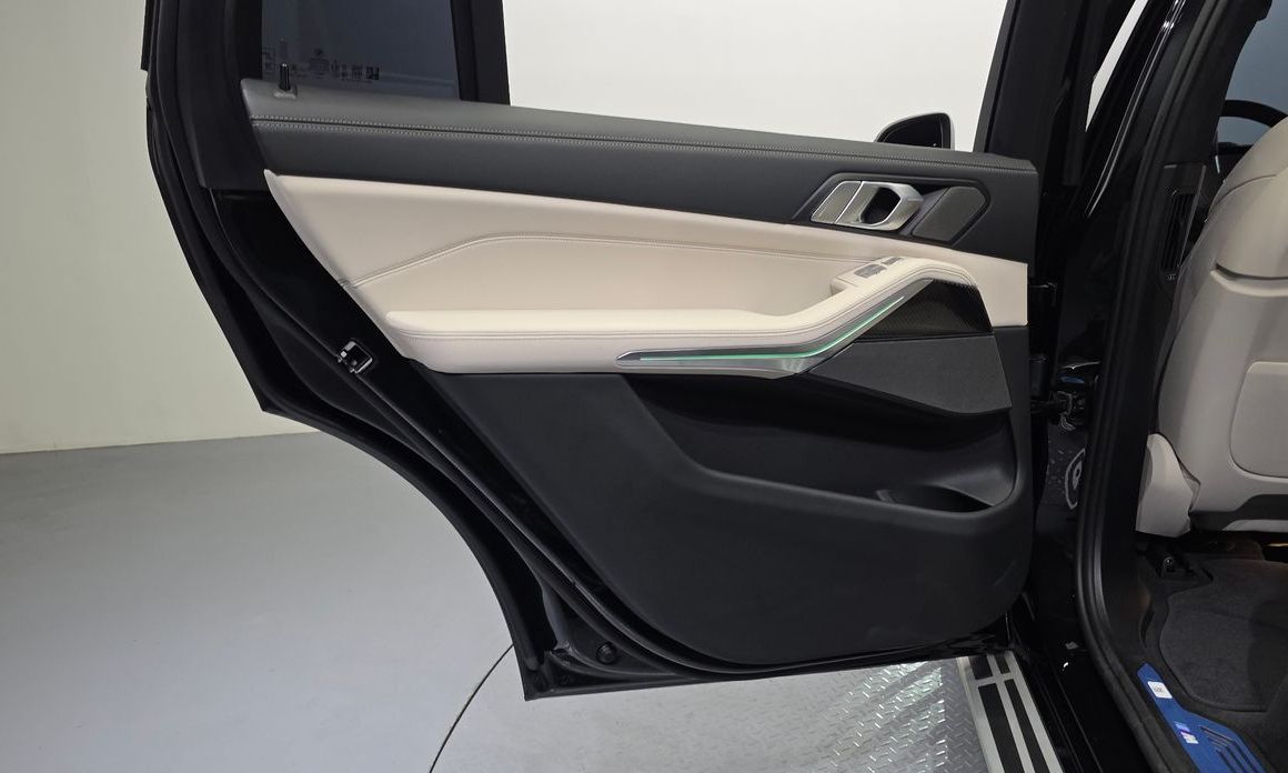 BMW X7 2025