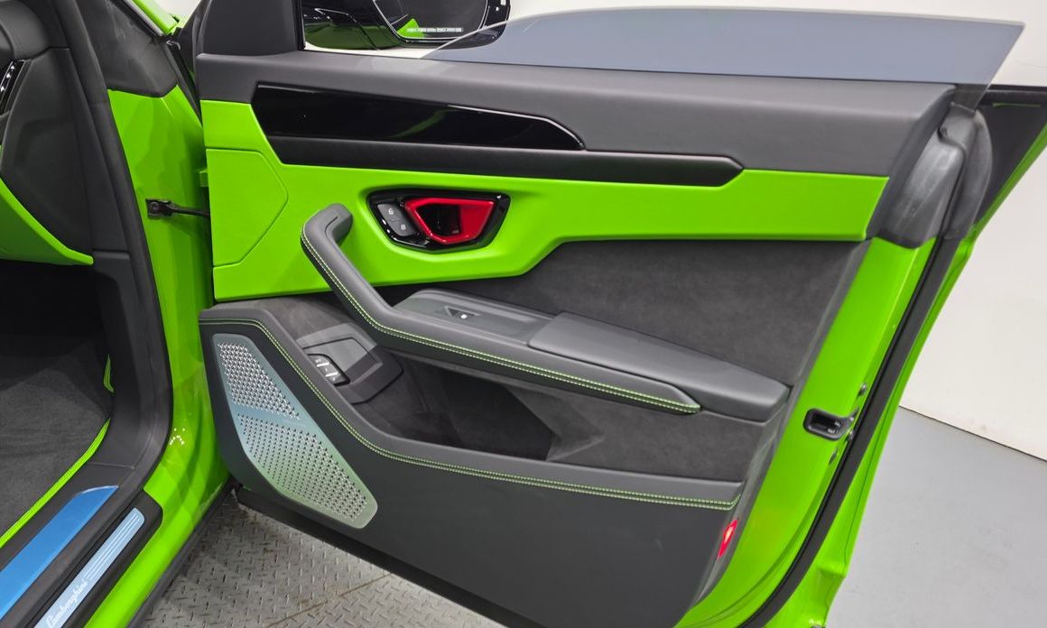 Lamborghini Urus 2025