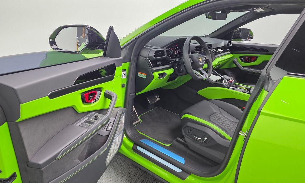 Lamborghini Urus 2025