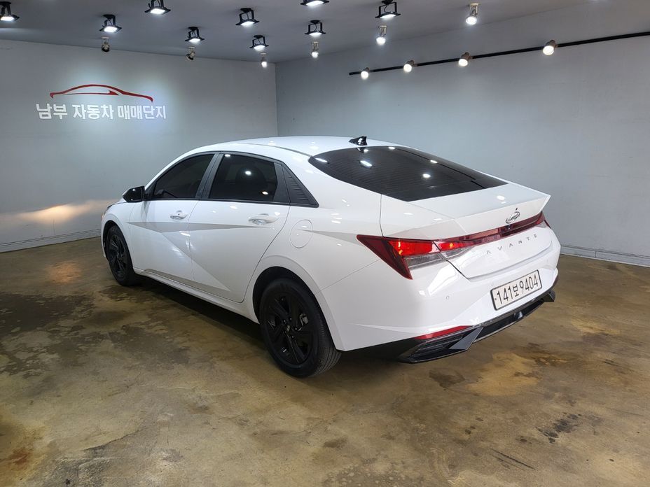 Hyundai AVANTE 2023