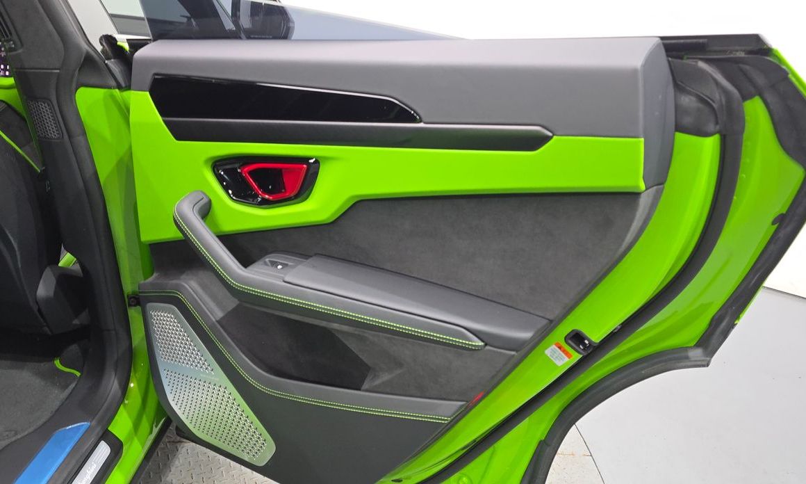Lamborghini Urus 2025