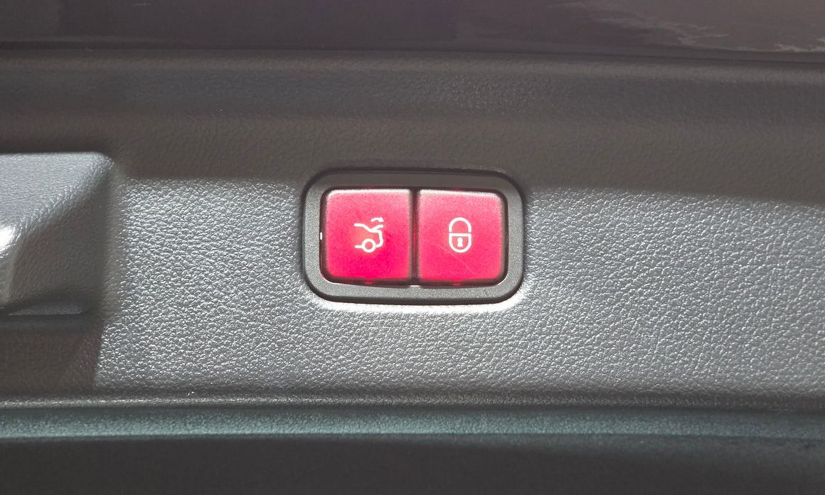 Mercedes-Benz S-Class 2024