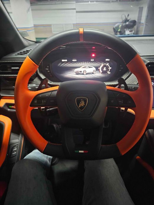 Lamborghini Urus 2025