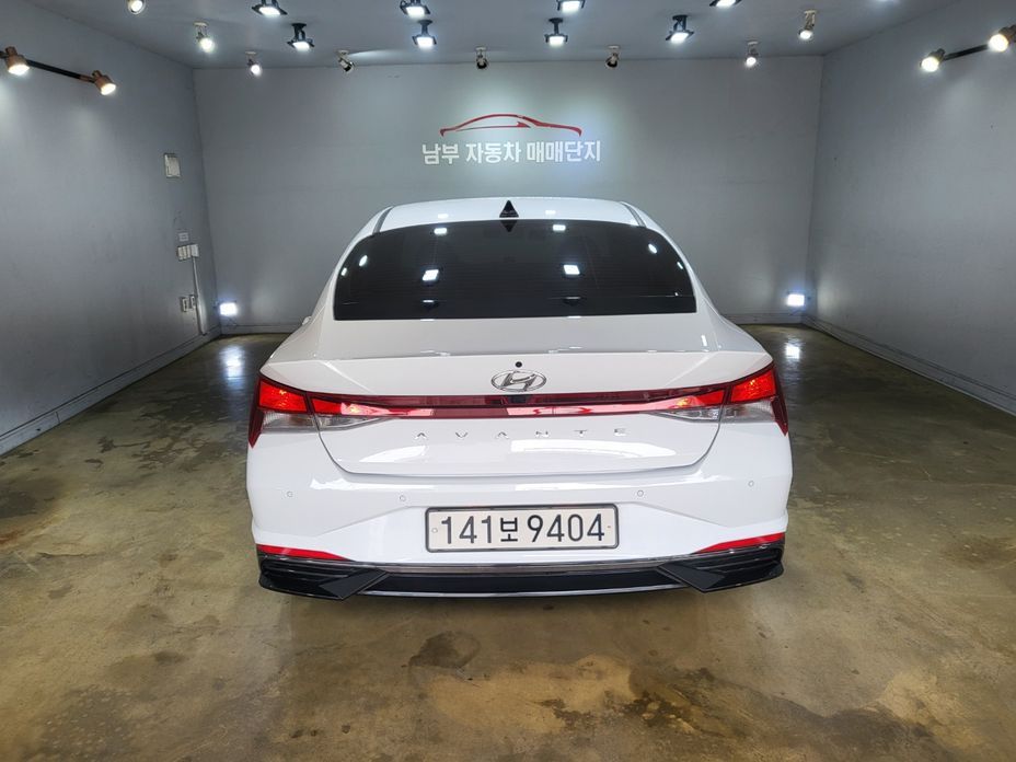 Hyundai AVANTE 2023
