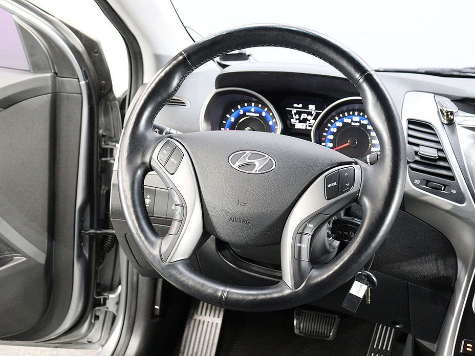 Hyundai AVANTE 2014
