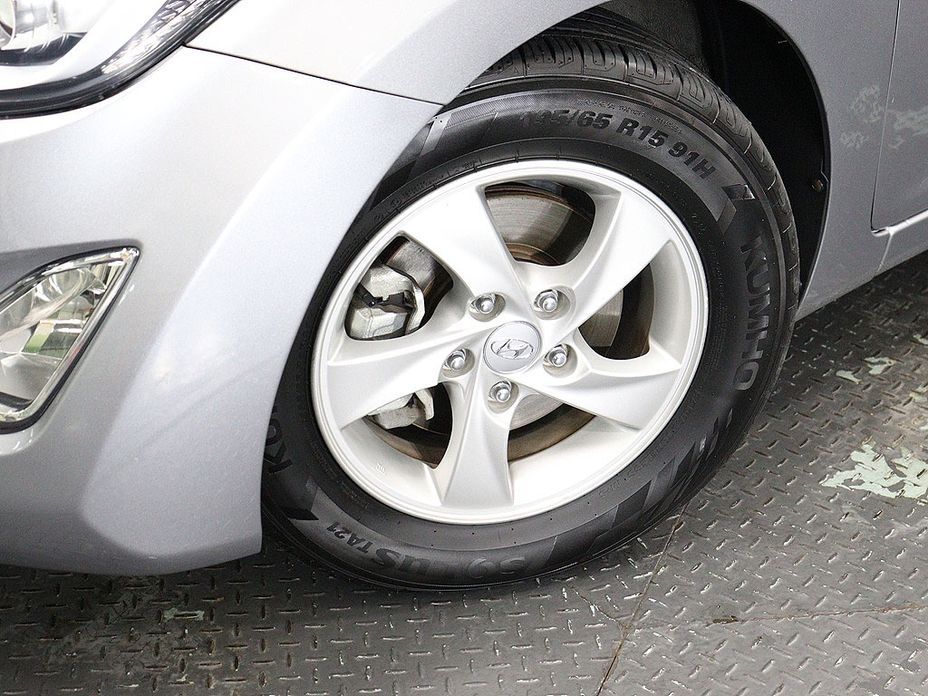 Hyundai AVANTE 2014