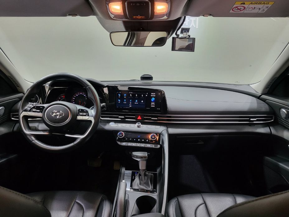 Hyundai AVANTE 2023