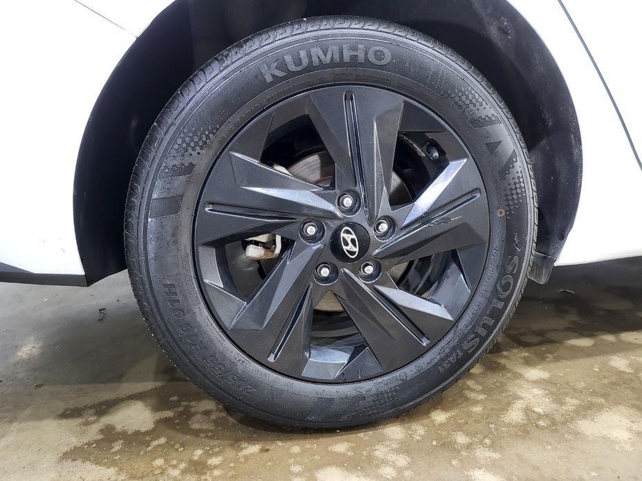 Hyundai AVANTE 2023