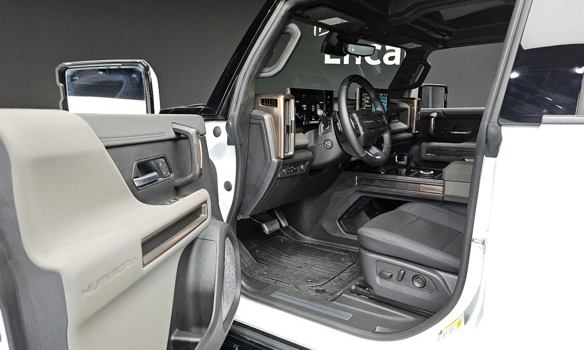 GMC Hummer EV 2025