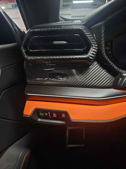 Lamborghini Urus 2025