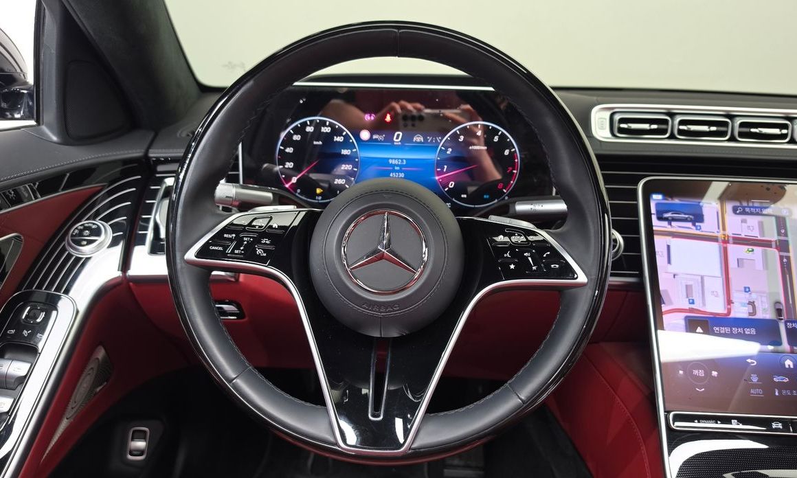 Mercedes-Benz S-Class 2024