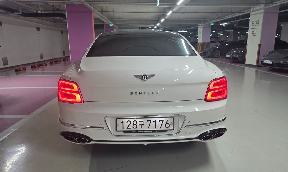 Bentley Flying Spur 2022