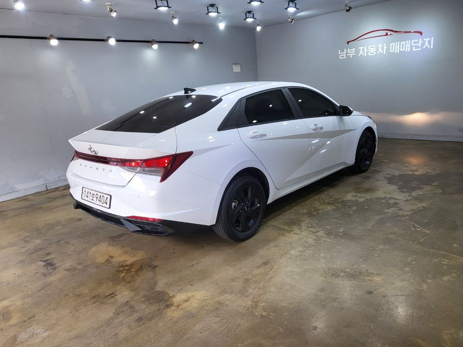 Hyundai AVANTE 2023