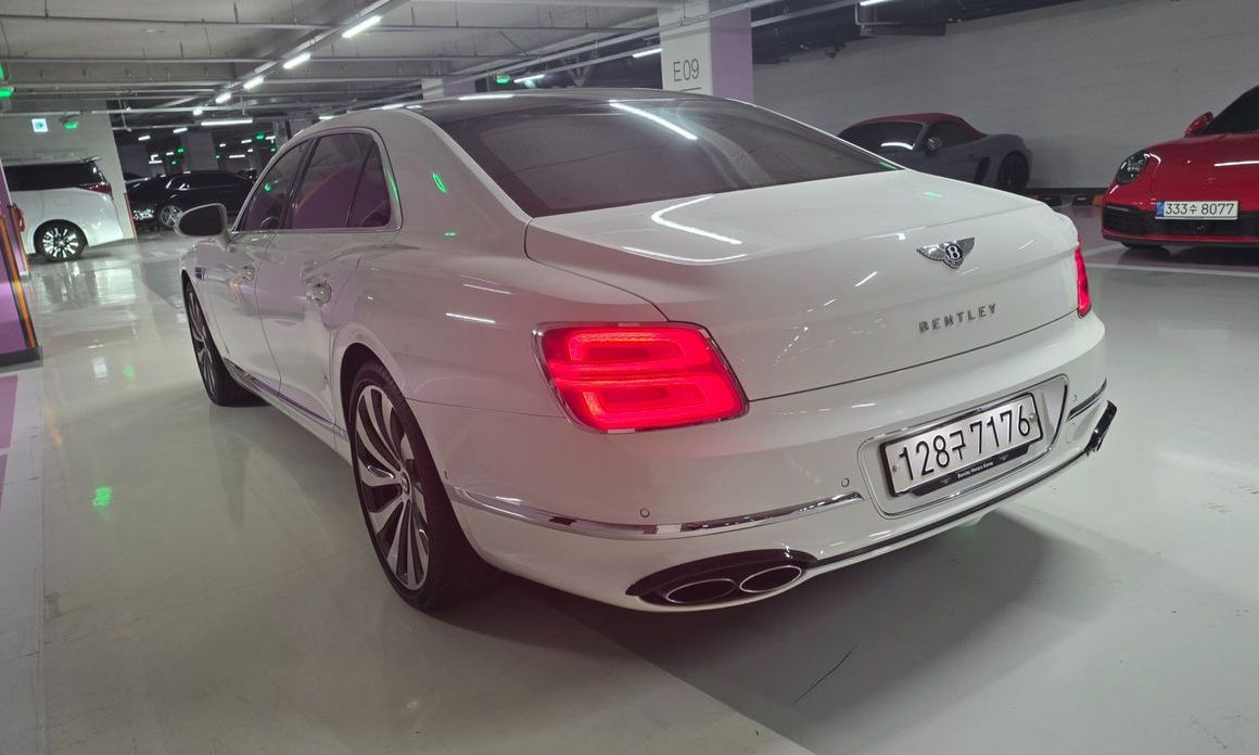 Bentley Flying Spur 2022