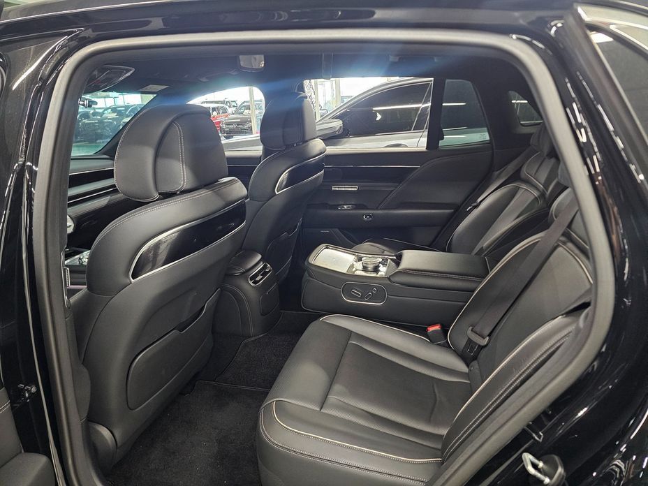 Genesis G90 2024