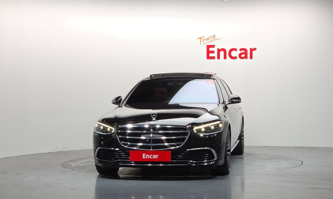 Mercedes-Benz S-Class 2024